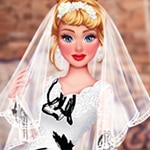เกมส์เสริมสวยเจ้าหญิงแต่งงานชุดลวดลาย Princesses: Trash My Wedding Dress